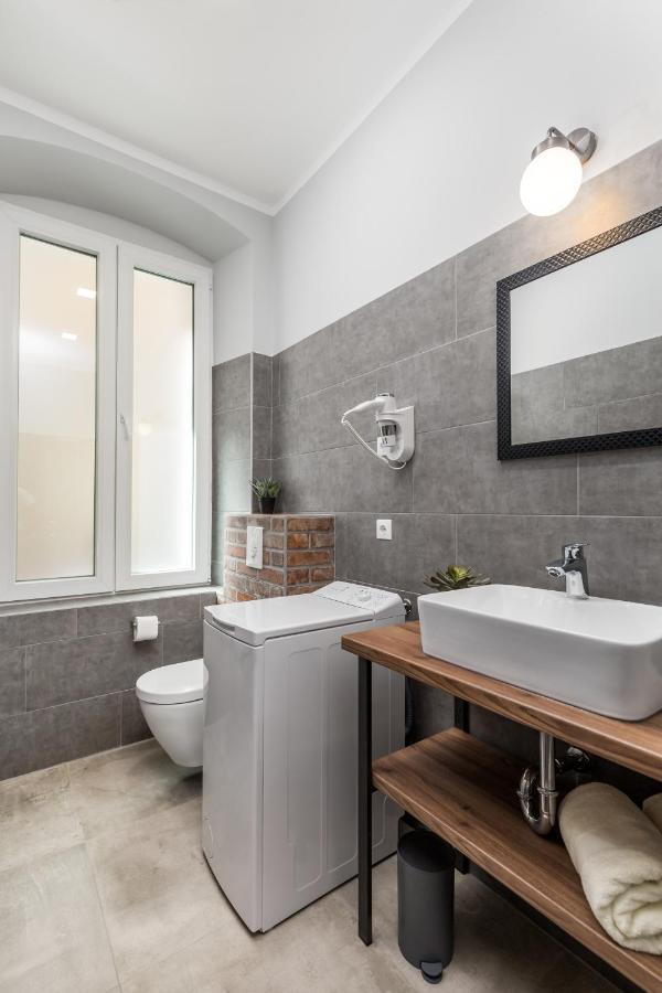 Apartments Porto Marina 2 リエカ エクステリア 写真