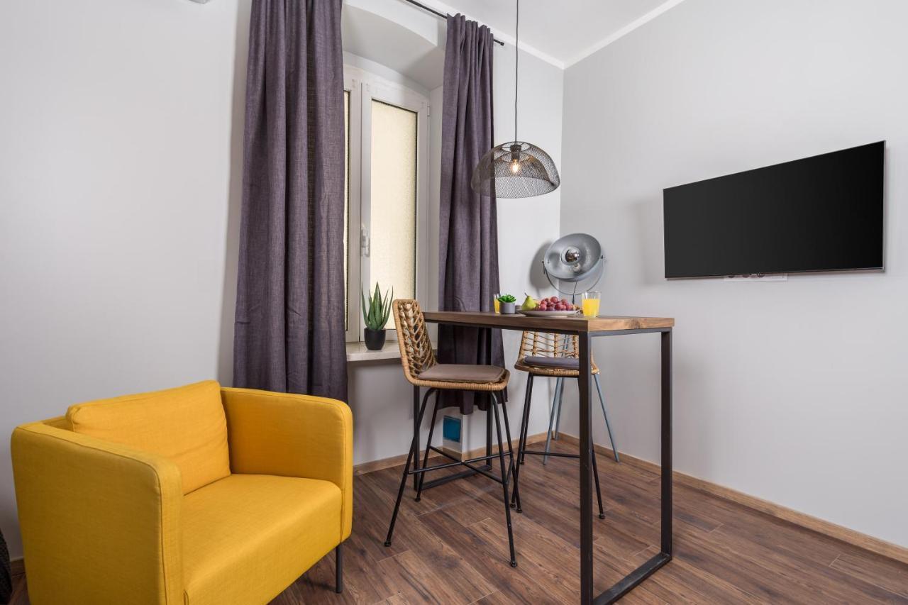 Apartments Porto Marina 2 リエカ エクステリア 写真