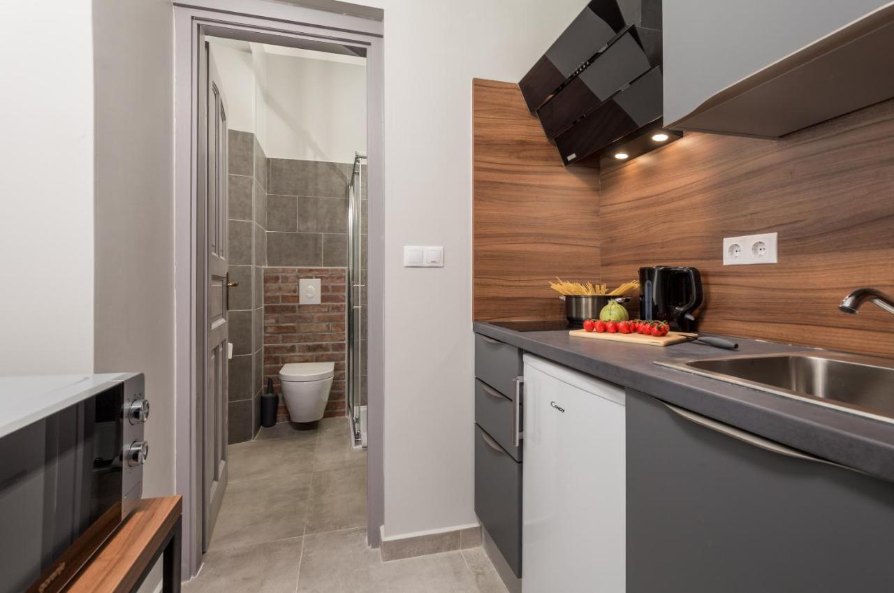 Apartments Porto Marina 2 リエカ エクステリア 写真