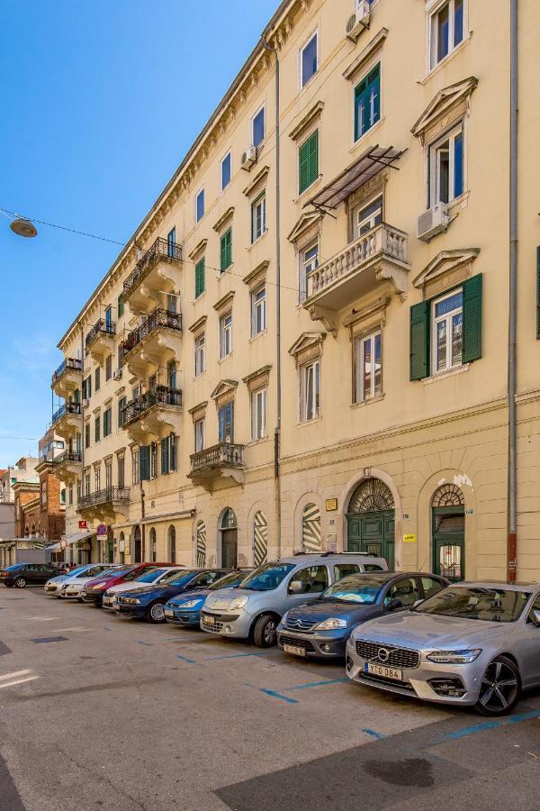 Apartments Porto Marina 2 リエカ エクステリア 写真